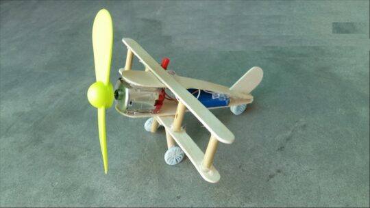 آمورش ساخت هواپیما با چوب بستنی